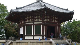 興福寺の中で最も古い建造物