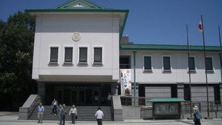 徳川家の大名道具1万件余りを収める美術館