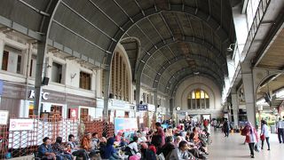 中々風情のある駅
