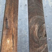 これが弾痕でしょうか。