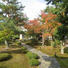 こちらが本堂。