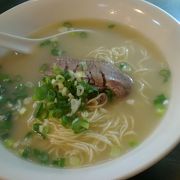 ちょっとモダンな雰囲気の牛肉麺店