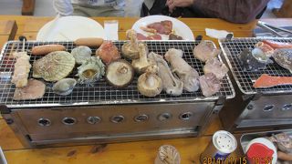 味は二の次、量が売りの店