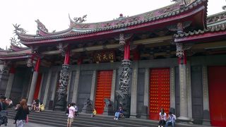 うらない横丁の近くのお寺