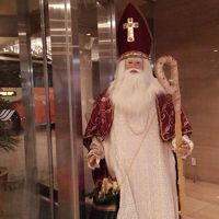 本物かと一瞬間違える位のリアルサンタさん。しかも大きい。