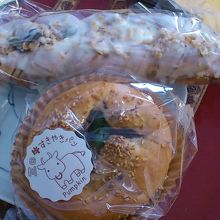 甘いパンも買ってみました（美味しかったです♪）