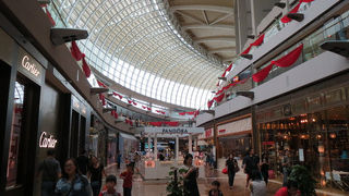 ホテルからは地下通路で繋がっていて便利！