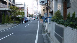 気付かずに通り過ぎてしまいそうです