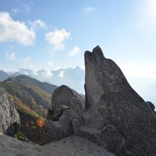 いるか岩と槍ヶ岳。