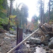 今年8月の集中豪雨で被害を受ける古刹の寺