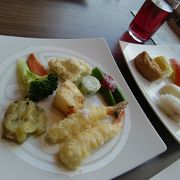 和食が多め　万人受けするメニュー