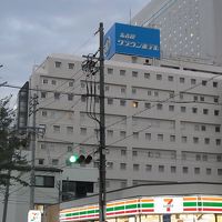 コンビニもすぐ近くです