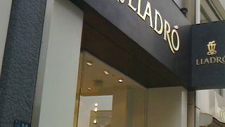 すきとおるいような陶磁器のうつくしさ