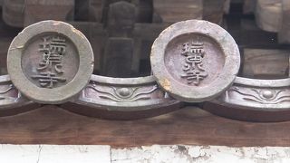 金ぴかしてないけど、井波彫刻の発祥の寺は立派すぎます