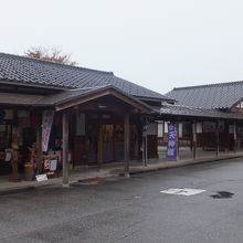 いなみ木彫りの里 創遊館 