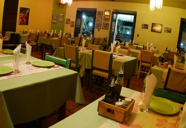 ブラジル：アントニーナの町（パラナ州）で一番、高級レストラン.....だと思う....。