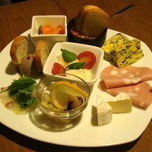 前菜の盛り合わせ(二人分)