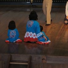 この法被を着ることができます