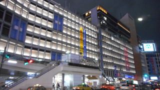 新宿西口のデパート