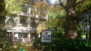 日比谷公園内にあります。