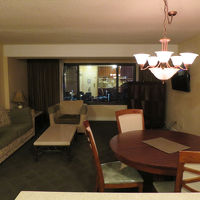 これがリビング。隣りに同じくらい広い寝室がありました