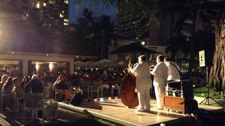 ミスハワイのカノエさんは週末のみ