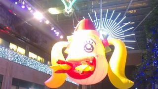 地下鉄にも直結で便利。日系のレストランも入ってます