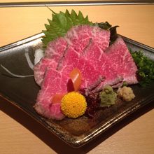 牛のあぶり刺身