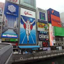 これぞ大阪のイメージ、のグリコ看板