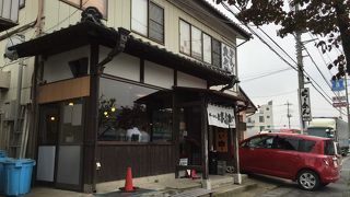 さっぱり醤油スープに手打ち麺がうまい