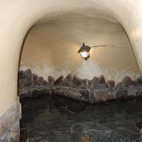 露天風呂に洞窟風呂があります