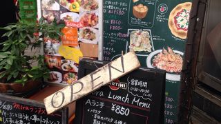 人気店でいつも混雑