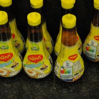 タマゴコーナーに、あった調味料です。良い味でお土産に最適です