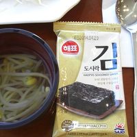 定番の海苔ともやしスープが美味しかった。