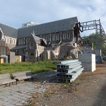 無残な姿のままです。