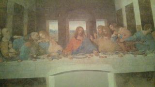外人がぞろぞろ・・・最後の晩餐は世界中で人気ですね
