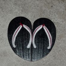 たたきに置いてあった下駄