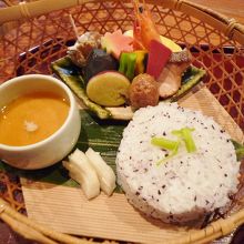 梅貝の煮物が特に美味しかった！