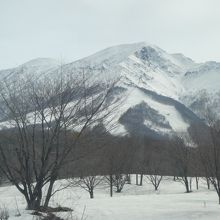 田沢湖スキー場行きの道路より