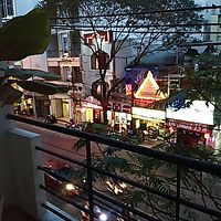 バルコニーから