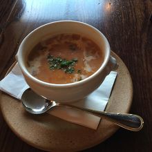 スープです。海老の美味しいスープでした