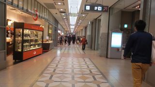 ショッピングモール