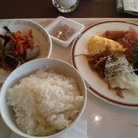 朝食バイキング1200円らしいです。