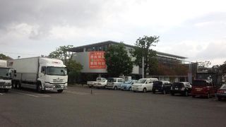 空港に近い道の駅に併設された温泉です