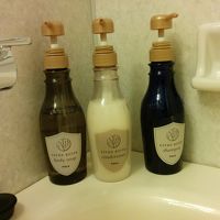 シャンプーなどはポーラのESTHE ROYER