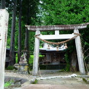 合掌造りの里のちいちゃな神社。