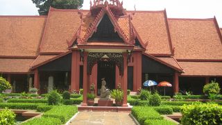 クメール芸術の至宝である貴重な彫刻が収蔵