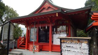熊本城に隣接してある稲荷神社