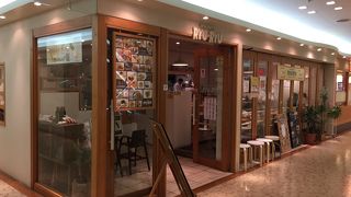 オシャレなパスタ屋さんです。