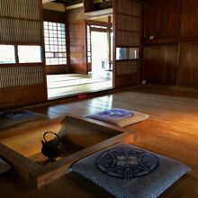囲炉裏がある板間
